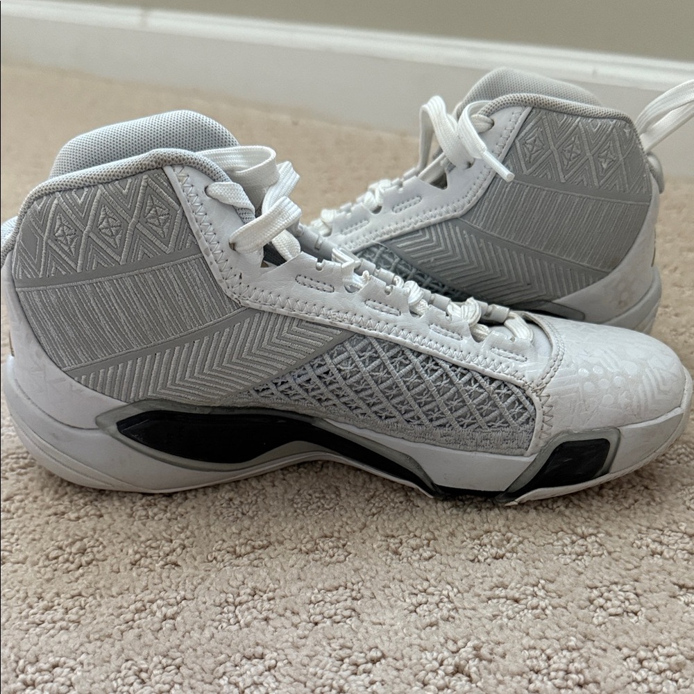 Air Jordan 38 FIBA Sneakers size 5Y